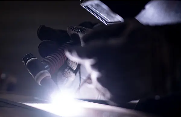 【開発環境】株式会社明菱|工事事業・樹脂製造事業・樹脂販売事業|