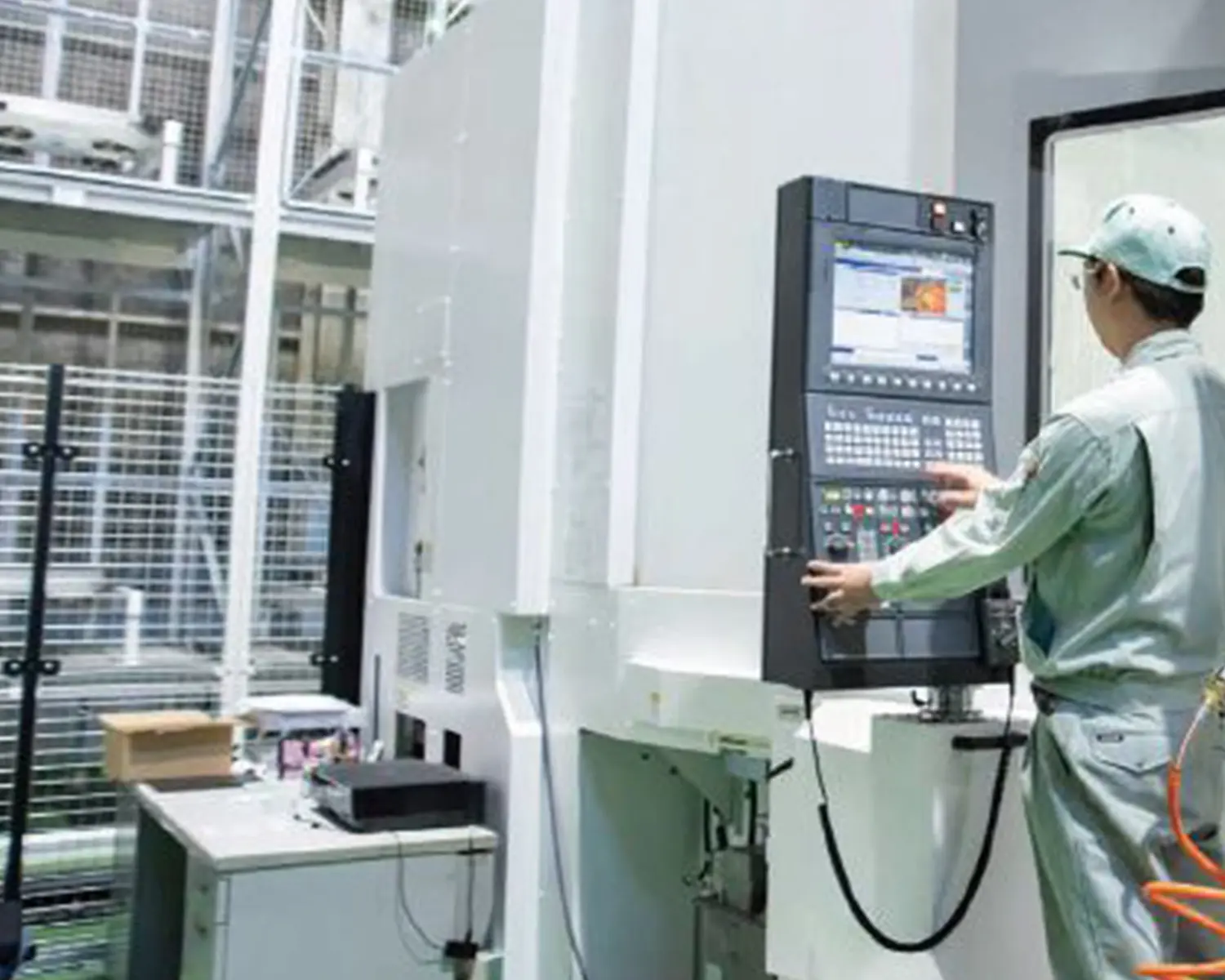 精密機械部品加工事業　イメージ画像