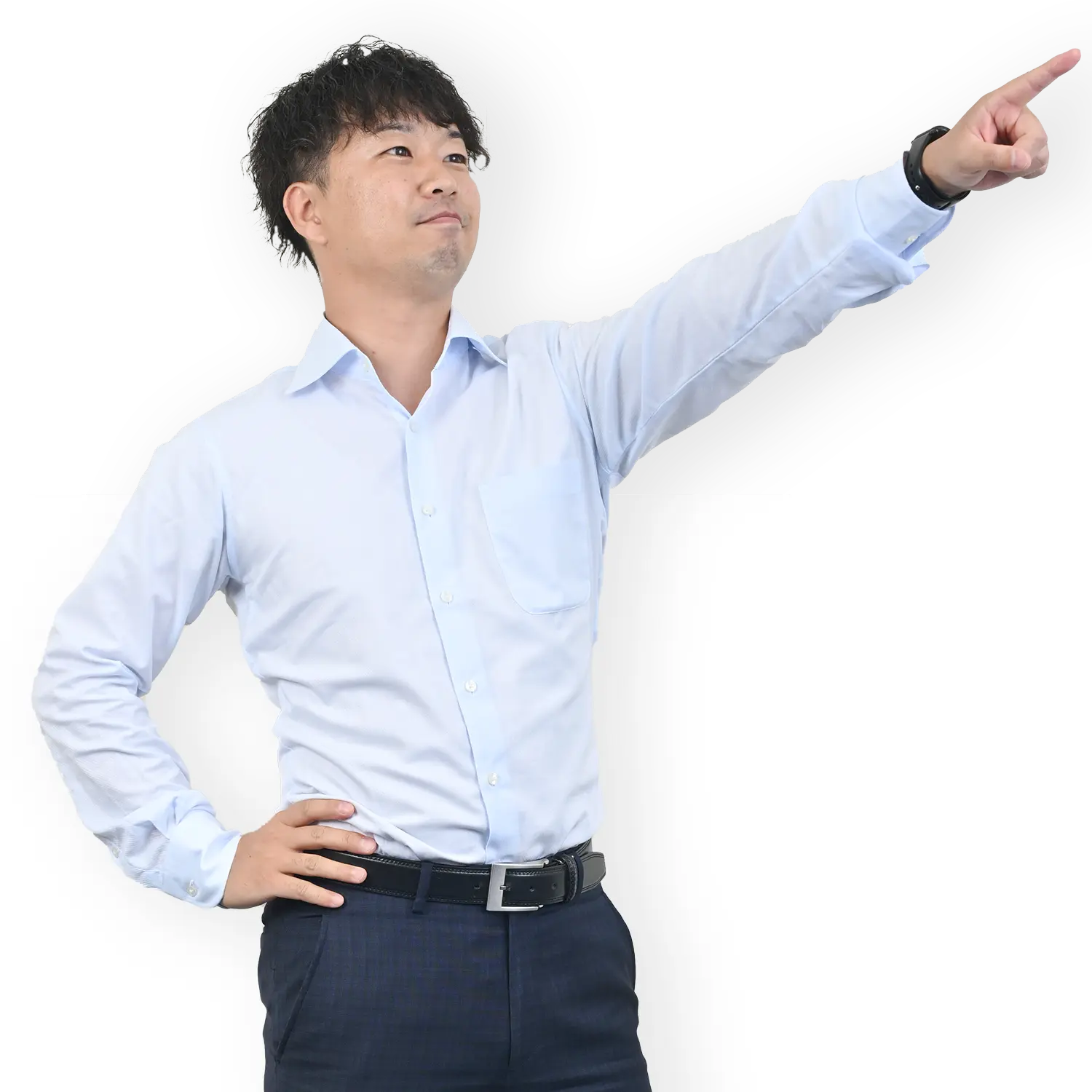 未来を目指すようなポーズの男性
